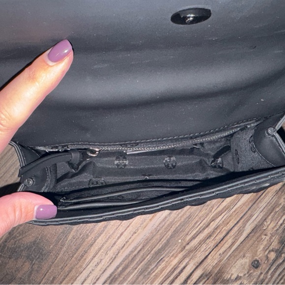 Tory Burch Fleming - EUC Black - Picture 5 of 5